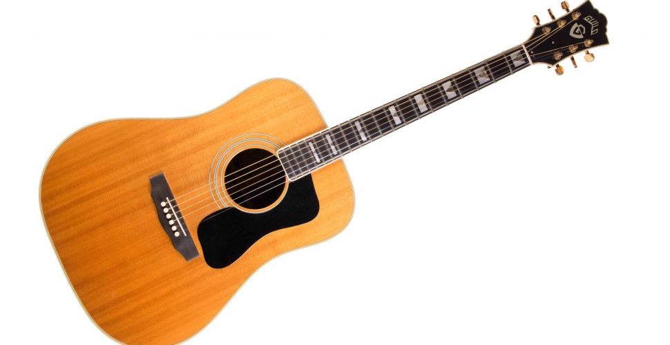 LA GUILD D-55 D’ERIC CLAPTON AUX ENCHERES